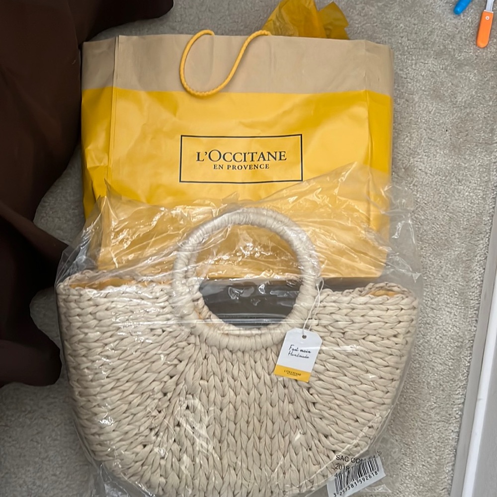 NWOT- NEVER USED ! Loccitane straw bag